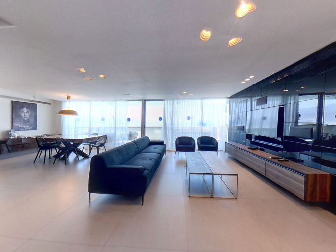 derekh Habesamim Duplex