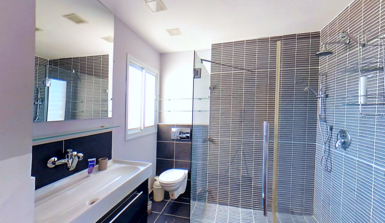 פנטהאוז- צוקי השמש_רחצה חדר 1