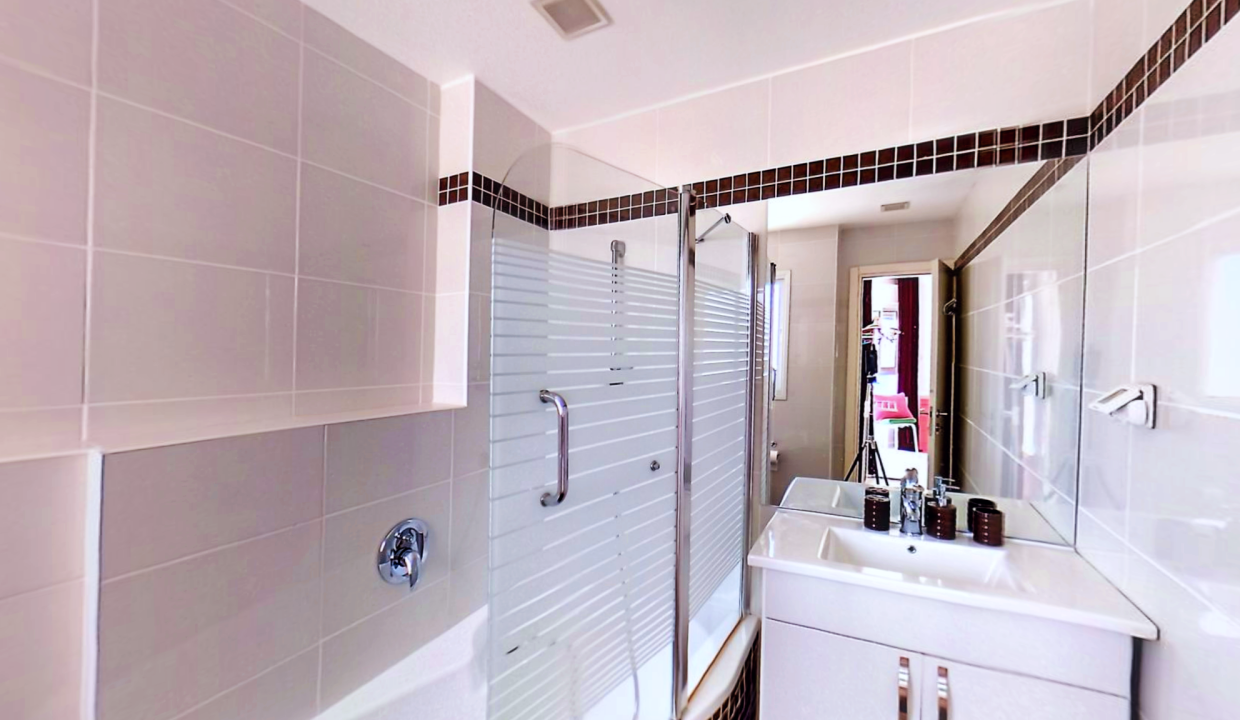 פנטהאוז- צוקי השמש_רחצה חדר 2